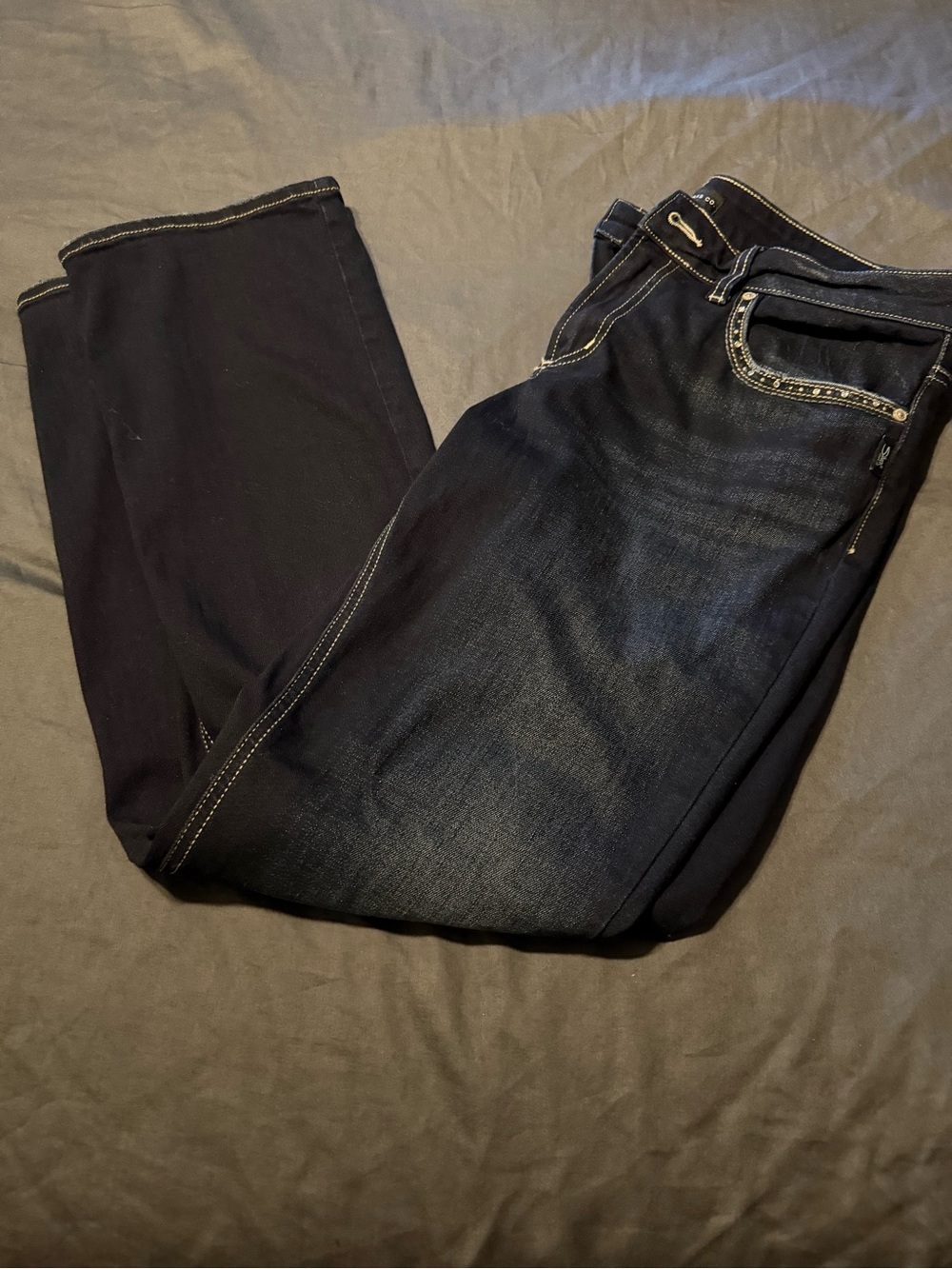 Silver Jeans Co. Elyse Slim Bootcut jeans in size W29/L31.